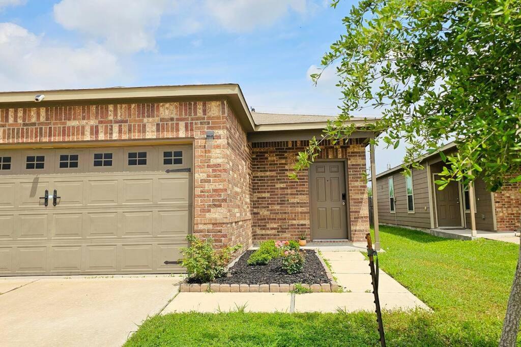 Cozy 4Br Home S Houston Pearland Skyview Silver By Ion Rentals Exterior photo